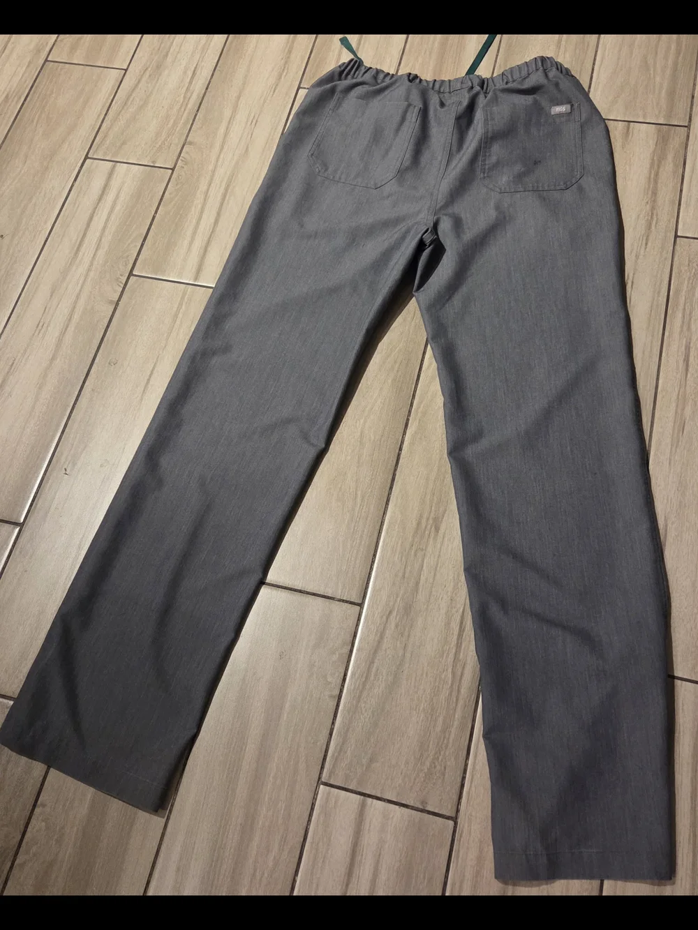 FIGS Pisco Men’s Scrub Pants Medium Tall Graphite Gray Straight Leg
